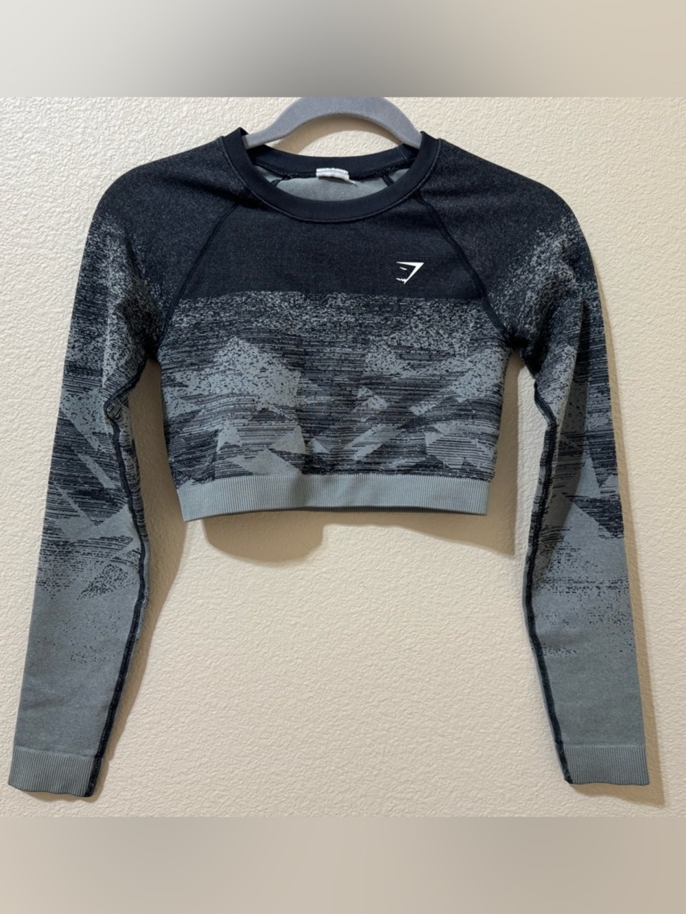 Gymshark Adapt Ombre Seamless Long Sleeve Crop Top size XS